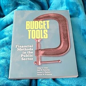 Budget tools Financial methods in the public sector paperback book